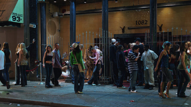 Jeff Wall, In front of a nightclub